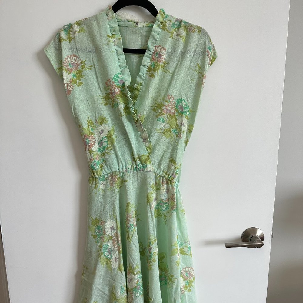 Vintage Floral V-neck Linen Dress | Elastic Waist | Size Medium